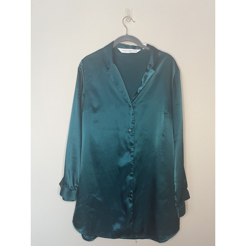 Victoria's Secert Emerald Silky Sleep Top